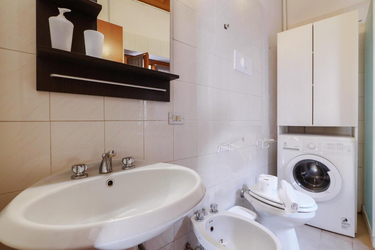 Primopiano - Colonne 18 Apartman Milánó Kültér fotó
