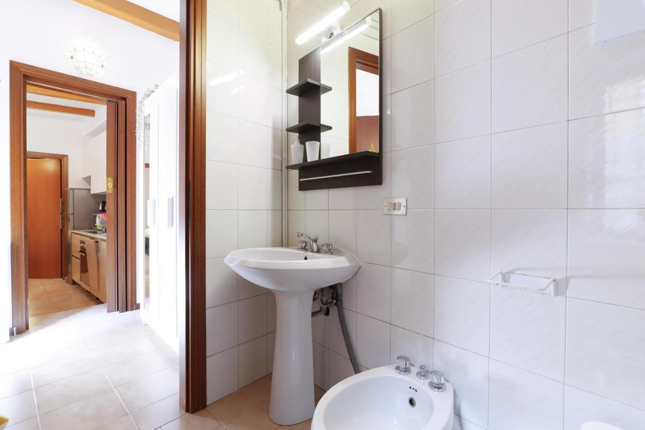 Primopiano - Colonne 18 Apartman Milánó Kültér fotó