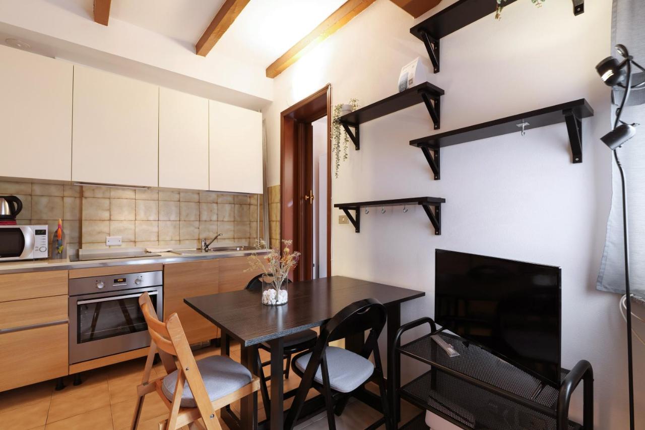 Primopiano - Colonne 18 Apartman Milánó Kültér fotó